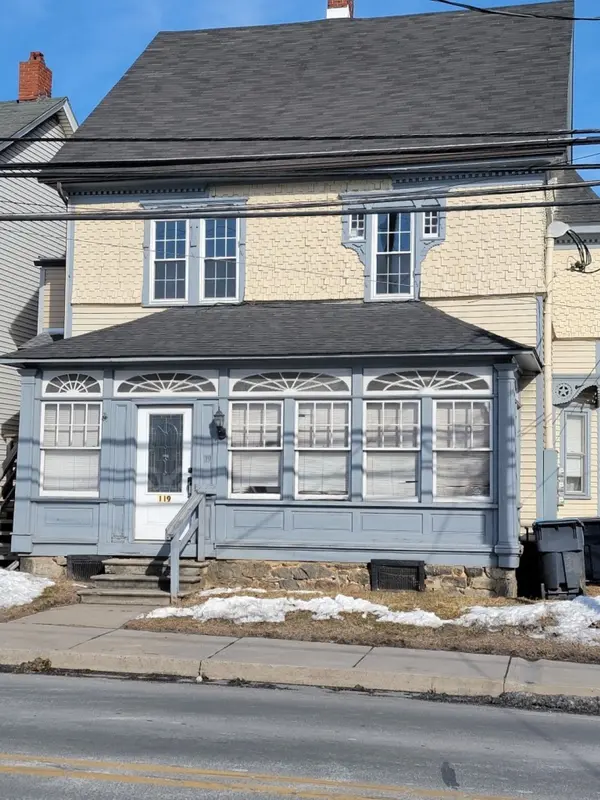 119 Main St #2, Stockertown, PA 18083-7066