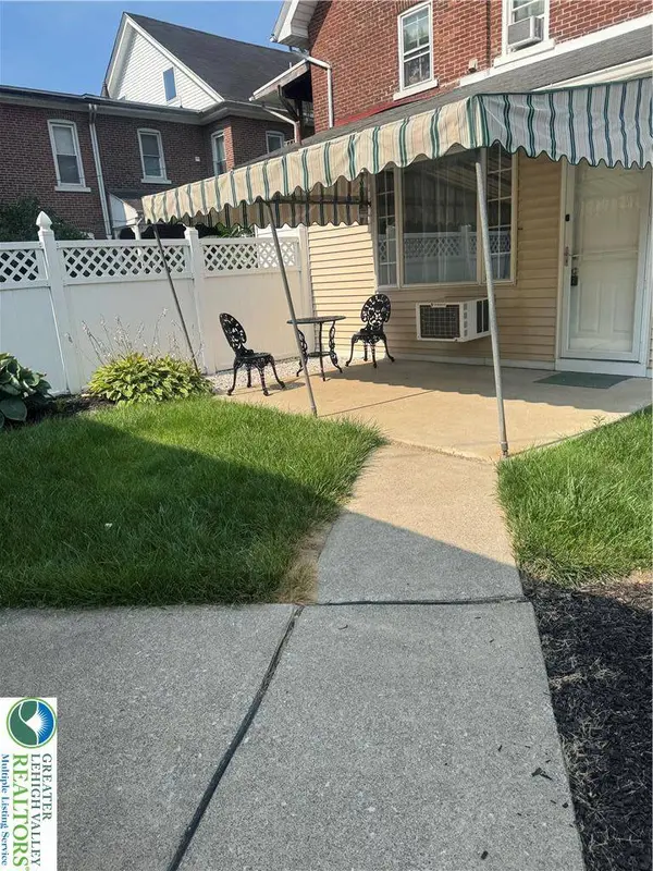 748 High Street #1