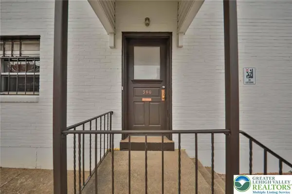 300 Locust ST