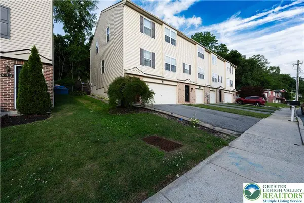 611 Lehigh Gap ST, Walnutport Boro, PA 18088