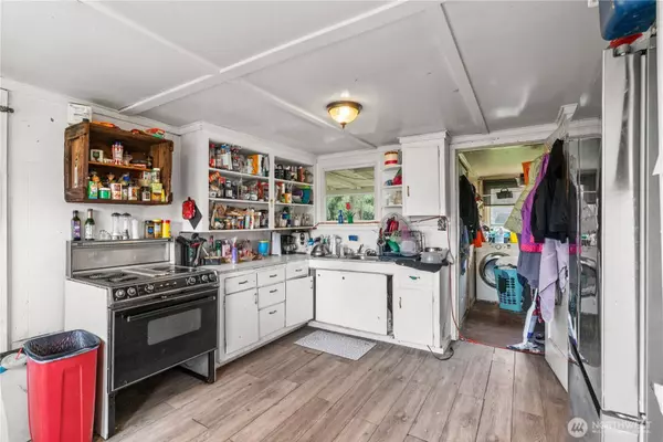 11925 59th St CT E, Puyallup, WA 98372