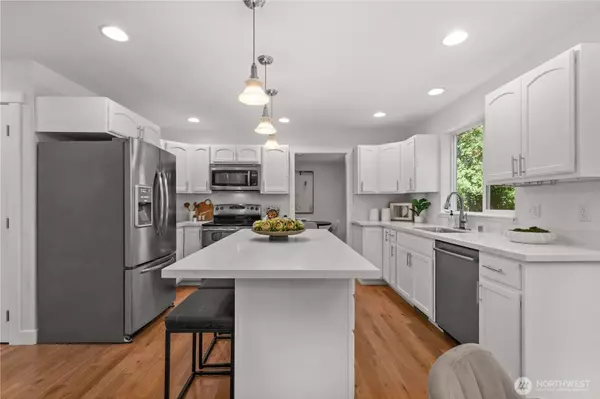 6211 18th AVE SW, Olympia, WA 98512