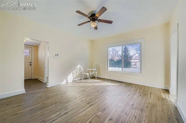2423 W St Vrain ST, Colorado Springs, CO 80904