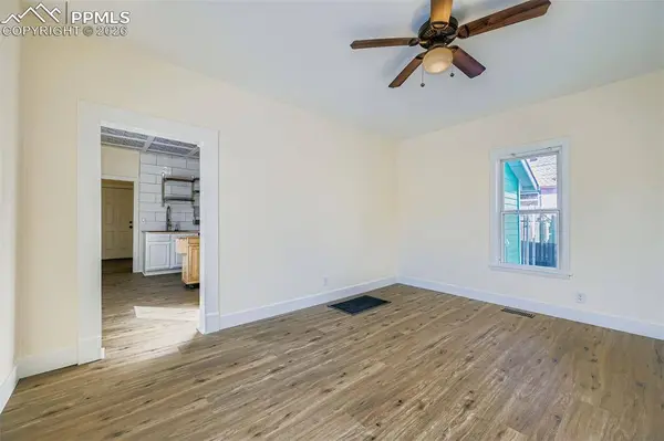 2423 W St Vrain ST, Colorado Springs, CO 80904