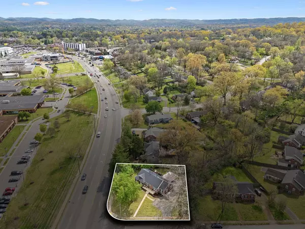 5601 Stoneway Trl, Nashville, TN 37209