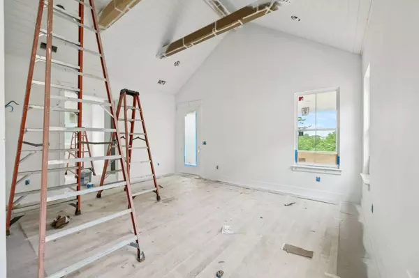 2418B Chapman Dr, Nashville, TN 37206