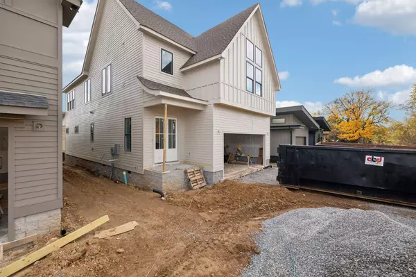 905A Potter Ln, Nashville, TN 37206