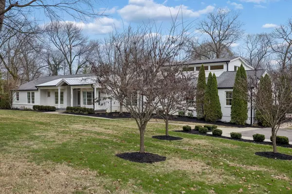 3900 Crestridge Dr, Nashville, TN 37204