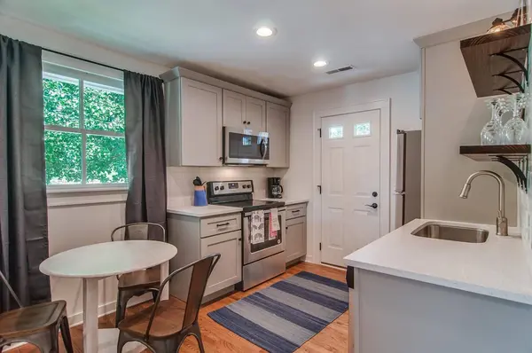 1005 13th Ave S #H, Nashville, TN 37212