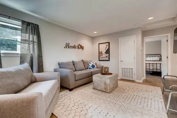 202 S 16th St, Nashville, TN 37206