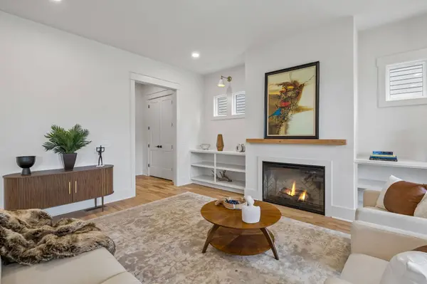 905B Potter Ln, Nashville, TN 37206
