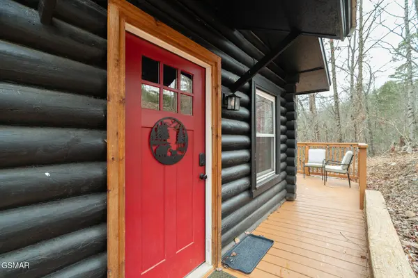 1065 Shell Mountain RD, Sevierville, TN 37876