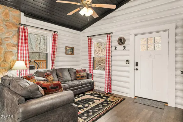 1065 Shell Mountain RD, Sevierville, TN 37876