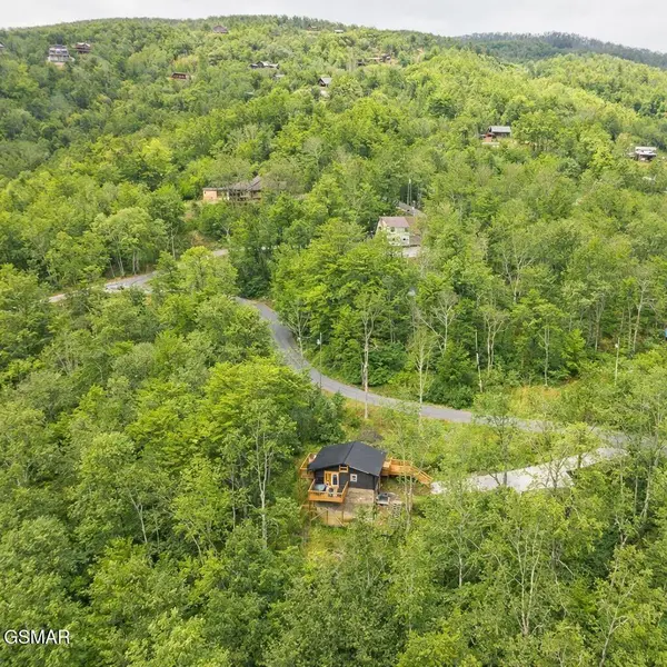 1065 Shell Mountain Road, Sevierville, TN 37876