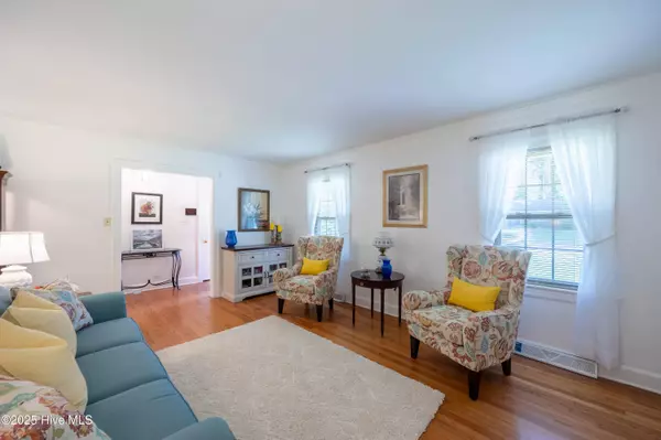 1711 Woodside DR W, Wilson, NC 27893