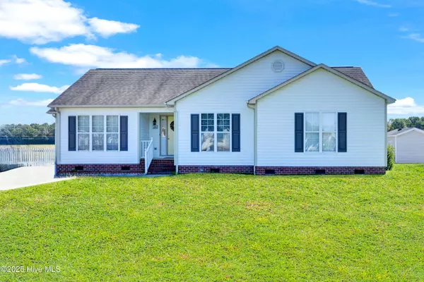 520 Huff DR, Winterville, NC 28590