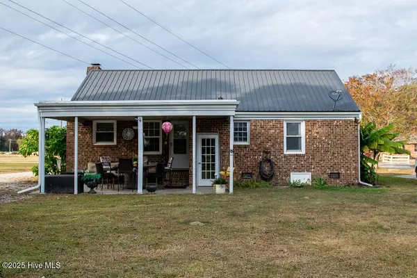 5122 Sharon Acres RD, Elm City, NC 27822