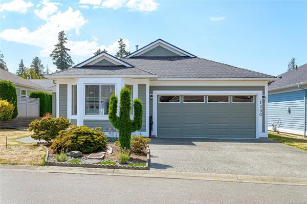 1290 Oceanside Dr, Qualicum Beach, BC V9K 2K4