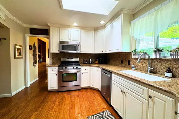 5740 N West AVE #107, Fresno, CA 93711