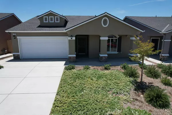 1120 E Orange ST, Avenal, CA 93204