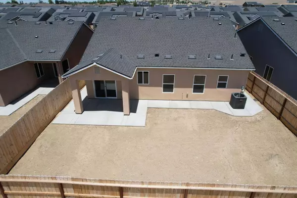 1205 E Orange ST, Avenal, CA 93204