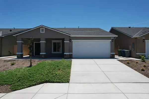 1140 E Orange ST, Avenal, CA 93204