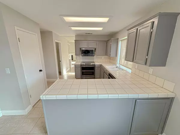 8735 N Cedar AVE #122, Fresno, CA 93720