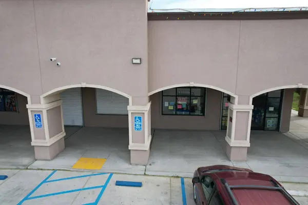111 E Mountain View AVE, Caruthers, CA 93609