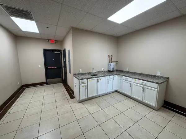 111 E Mountain View AVE, Caruthers, CA 93609
