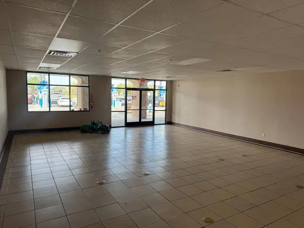 111 E Mountain View AVE, Caruthers, CA 93609
