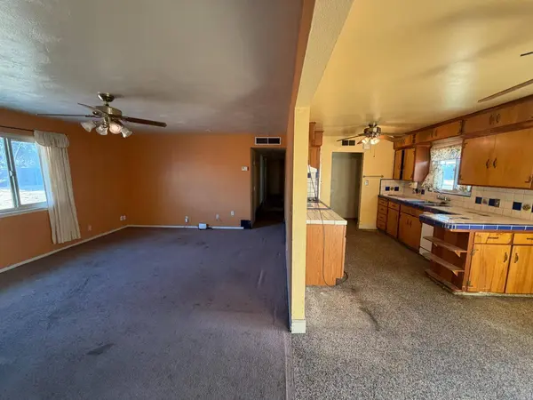 3478 W Mckinley AVE, Fresno, CA 93722