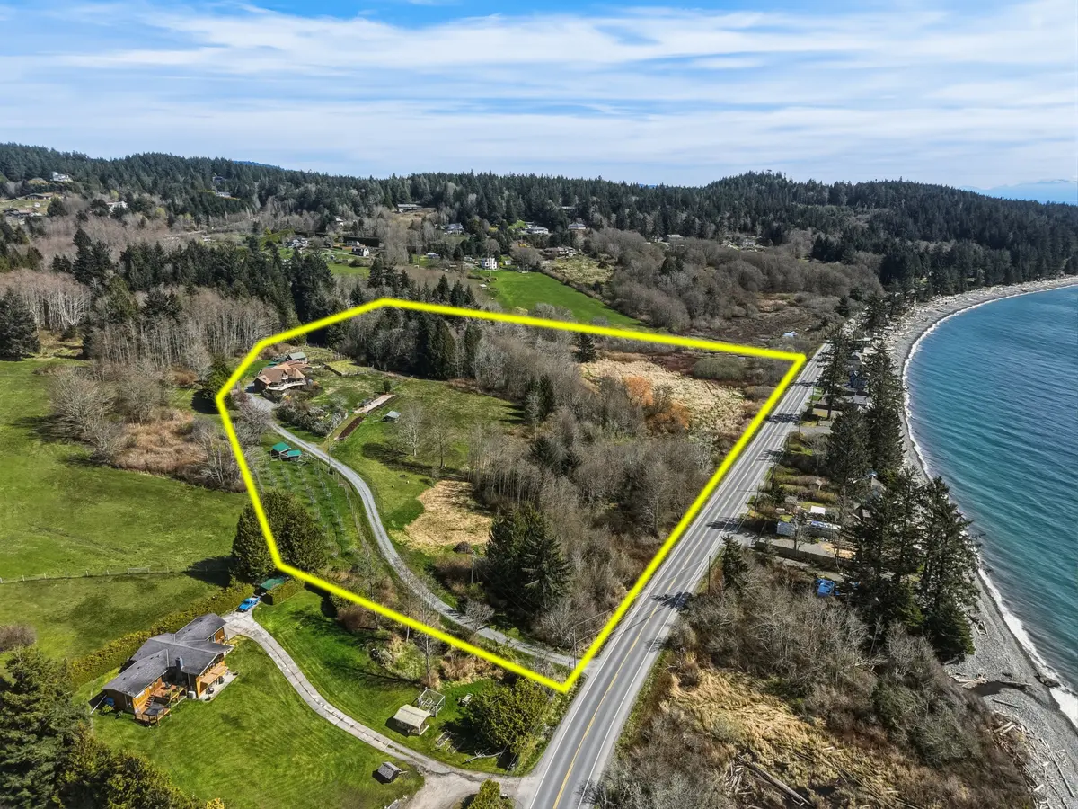 8750 West Coast Rd, Sooke, BC V9Z 1H2