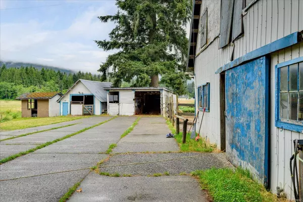 2453 East Wellington Rd, Nanaimo, BC V9R 6V6