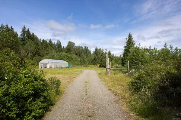 3724 Macaulay Rd, Black Creek, BC V9J 1C6