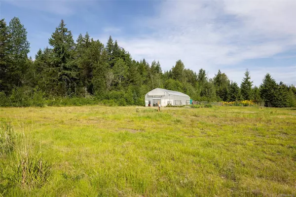 3724 Macaulay Rd, Black Creek, BC V9J 1C6