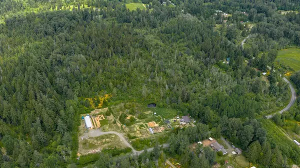 3724 Macaulay Rd, Black Creek, BC V9J 1C6