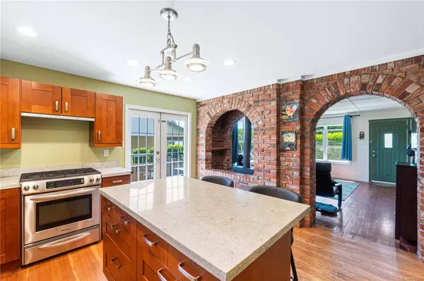 430 Drake St, Nanaimo, BC V9S 2S9