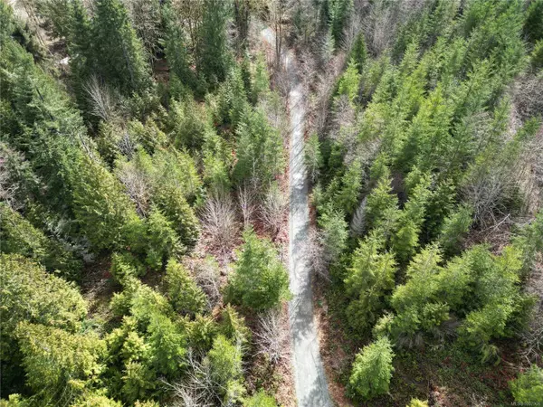 12274 Ivey Rd, Ladysmith, BC V9G 1M3