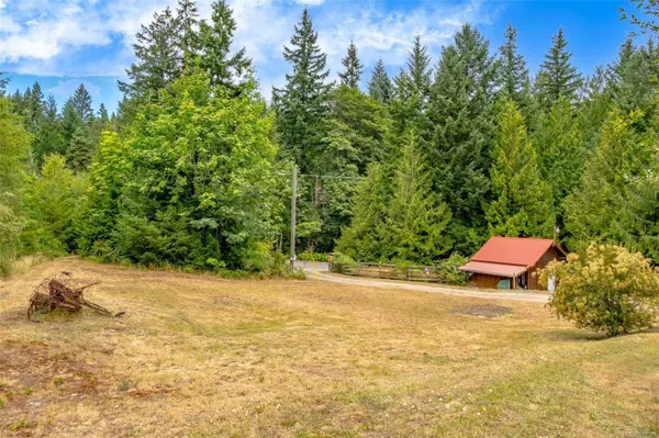 5886 Kapoor Rd, Duncan, BC V9L 6H6