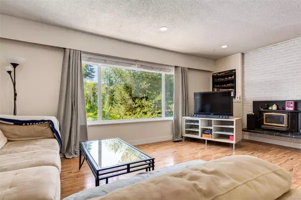 462 Diamond Blvd, Nanaimo, BC V9T 2X5