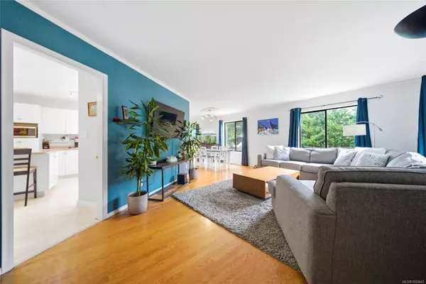 510 Voutrait Rd, Mill Bay, BC V0R 2P3