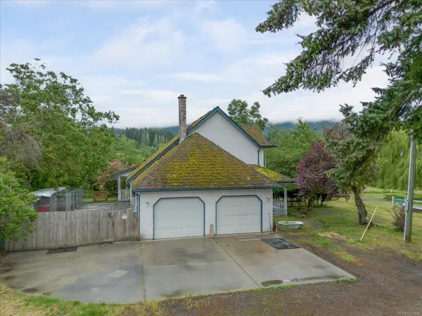 2453 East Wellington Rd, Nanaimo, BC V9R 6V6