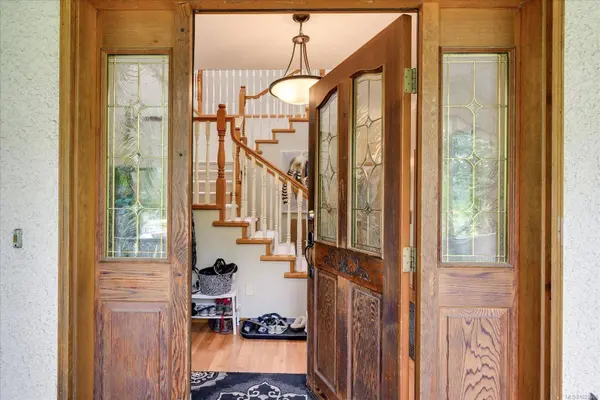 2453 East Wellington Rd, Nanaimo, BC V9R 6V6