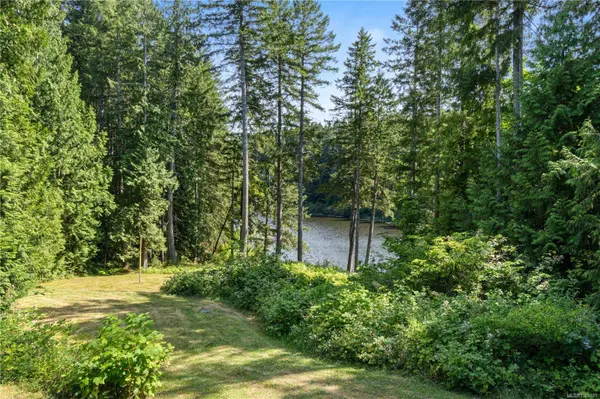 1813 Rugg Rd, Nanaimo, BC V9X 1N1