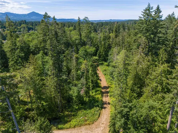 1813 Rugg Rd, Nanaimo, BC V9X 1N1
