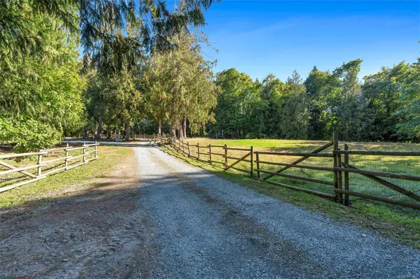 9023 Crofton Rd, Chemainus, BC V0R 1K5