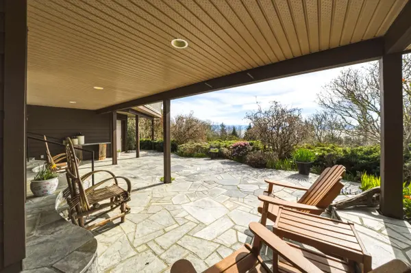 8750 West Coast Rd, Sooke, BC V9Z 1H2