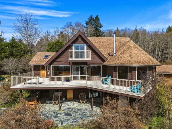 8750 West Coast Rd, Sooke, BC V9Z 1H2