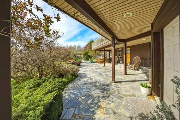 8750 West Coast Rd, Sooke, BC V9Z 1H2