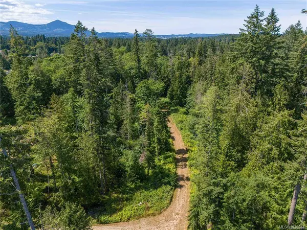 1813 Rugg Rd, Nanaimo, BC V9X 1N1